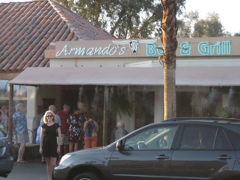 Celeb Dining in the Desert
