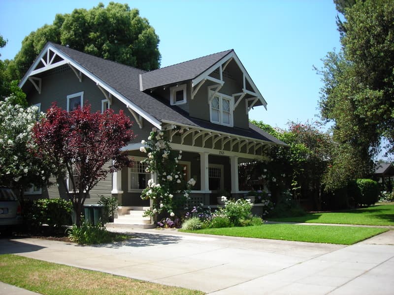 The Pink House from “13 Going On 30”