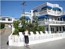 Spend the Night at Kelly and Donna’s Beach Apartment