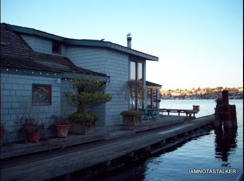 The “Sleepless in Seattle” Houseboat