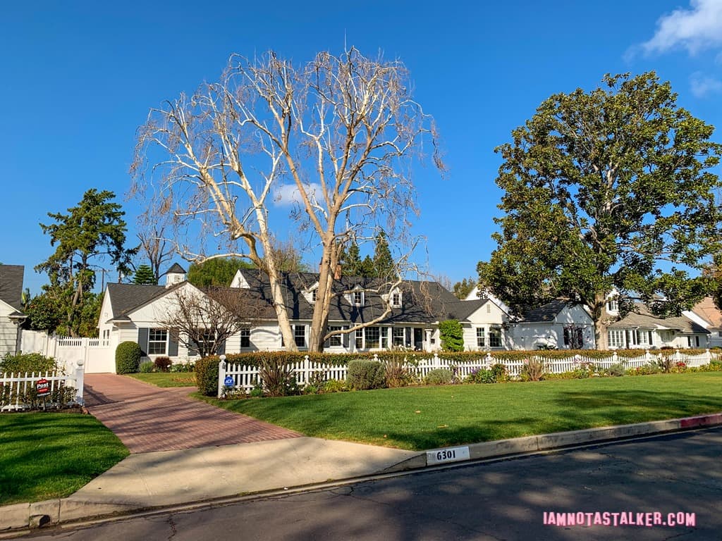Joe and Love’s New House from “You”